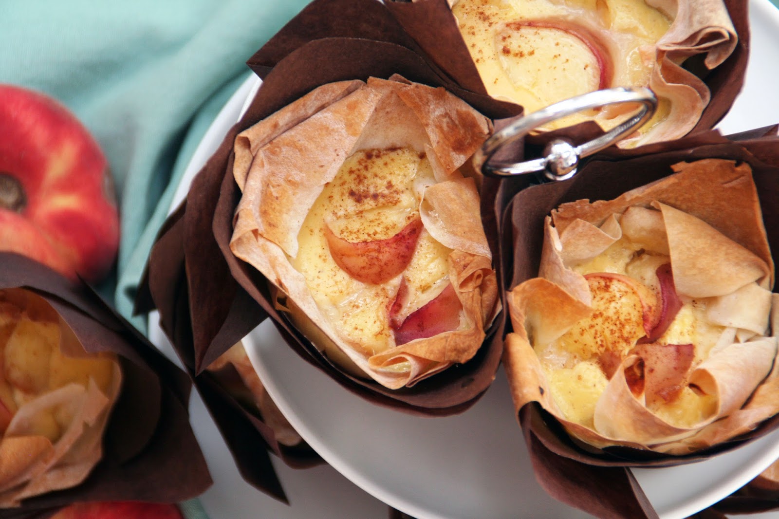 ninamanie: Filoteig-Pudding-Pfirsich-Muffins