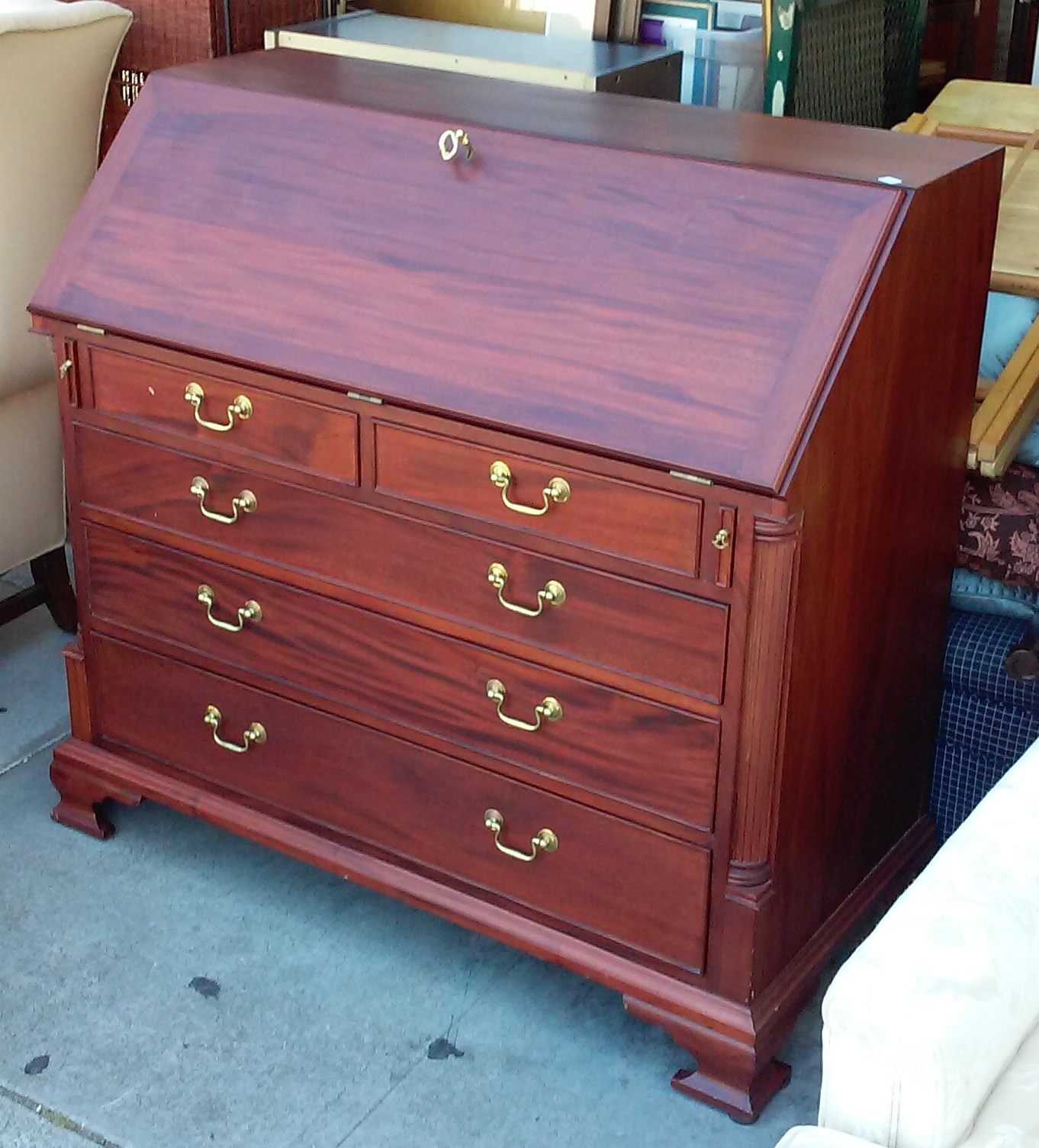 Furniture Store Sales Manager Job Description