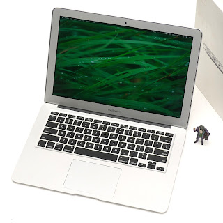 MacBook Air Core i5 ( 13-inch, Mid 2013 ) Fullset Bekas Di Malang