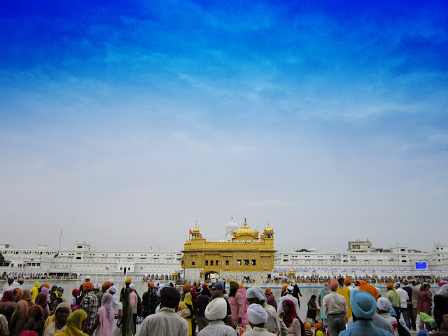 Golden Temple Wallpaper