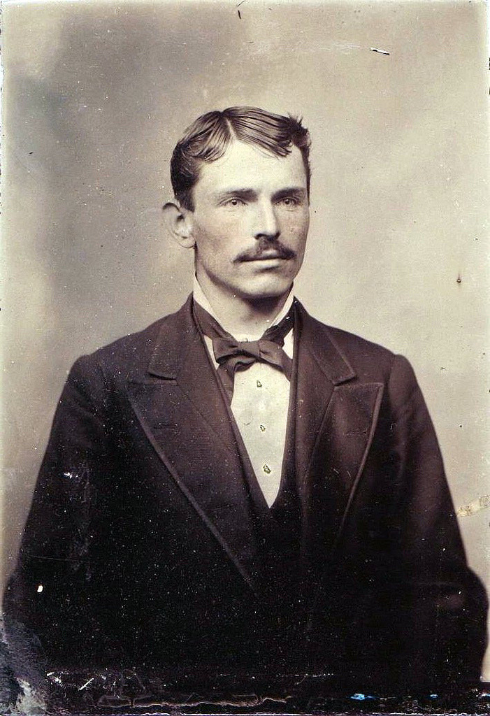 VINTAGE PHOTOGRAPHY Portrait of man c.1870s