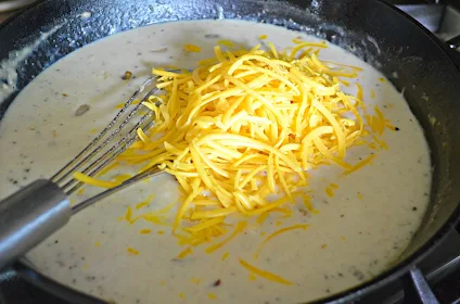 Cheesy-Scalloped-Potatoes-Cheese.jpg
