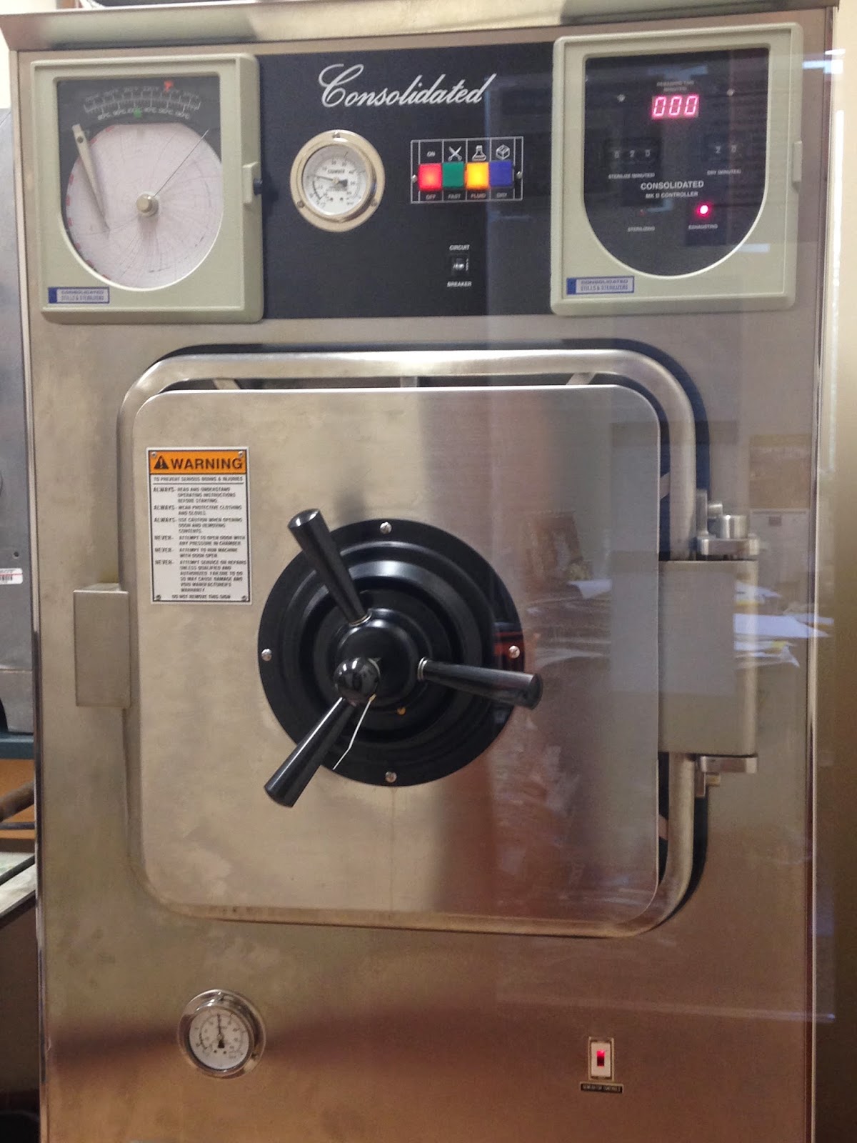 Microbiology Mania Making Bacterial Growth Plates {Lab1 May 12, 2015}