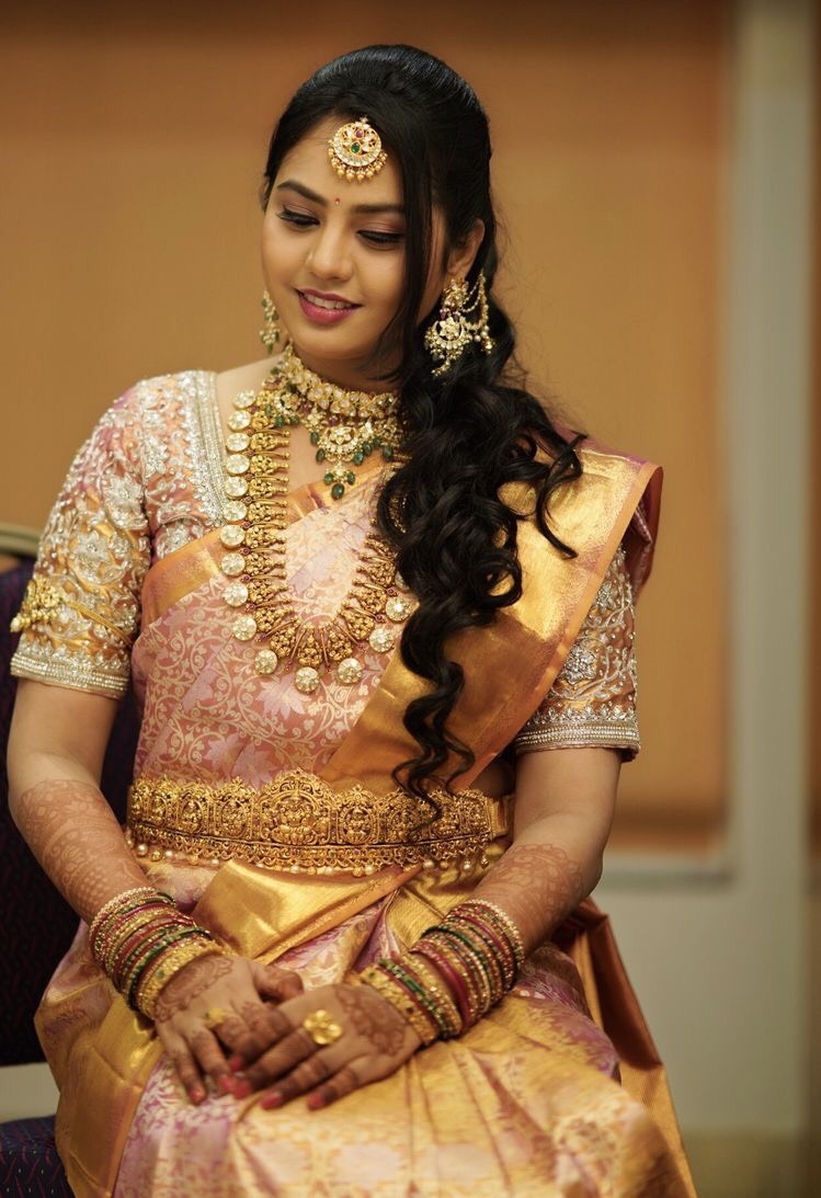 Bride in Lakshmi Bottu Mala - Jewellery Designs