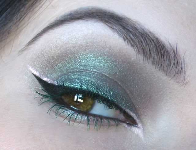 Twilight Green - makijaż mineralny