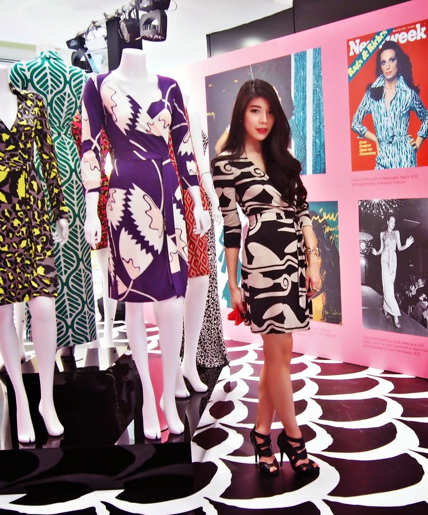 http://www.dvf.com/new-julian-two-mini-silk-jersey-wrap-dress/D779101G14_RUNWAY.html?dwvar_D779101G14__RUNWAY_size=0&dwvar_D779101G14__RUNWAY_color=CLDRN