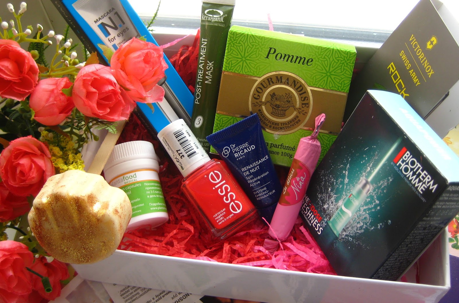 Невбьютибокс. Newbeautybox png. Коробка от chuan que. Newbeautybox. Newbeautybox.