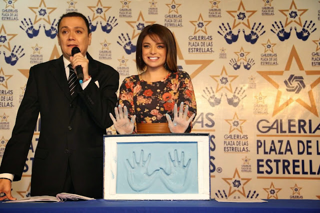 violeta isfel plaza de las estrellas