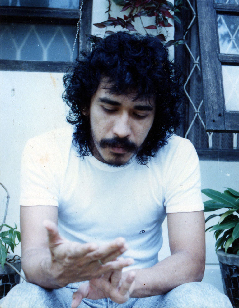 oisurabaya: the lagend of iwan fals (oi surabaya)