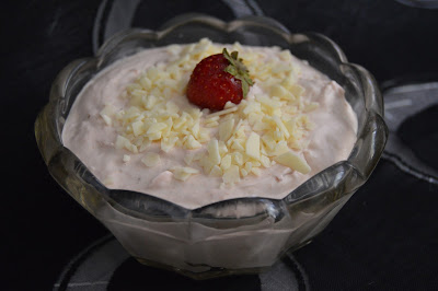 Крем със сирене крема банани и ягоди