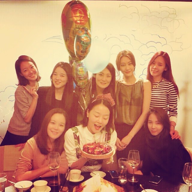 Heart2Heart STELLA KIM and CHOI SIWON "Surf and Board" thanks to Bund