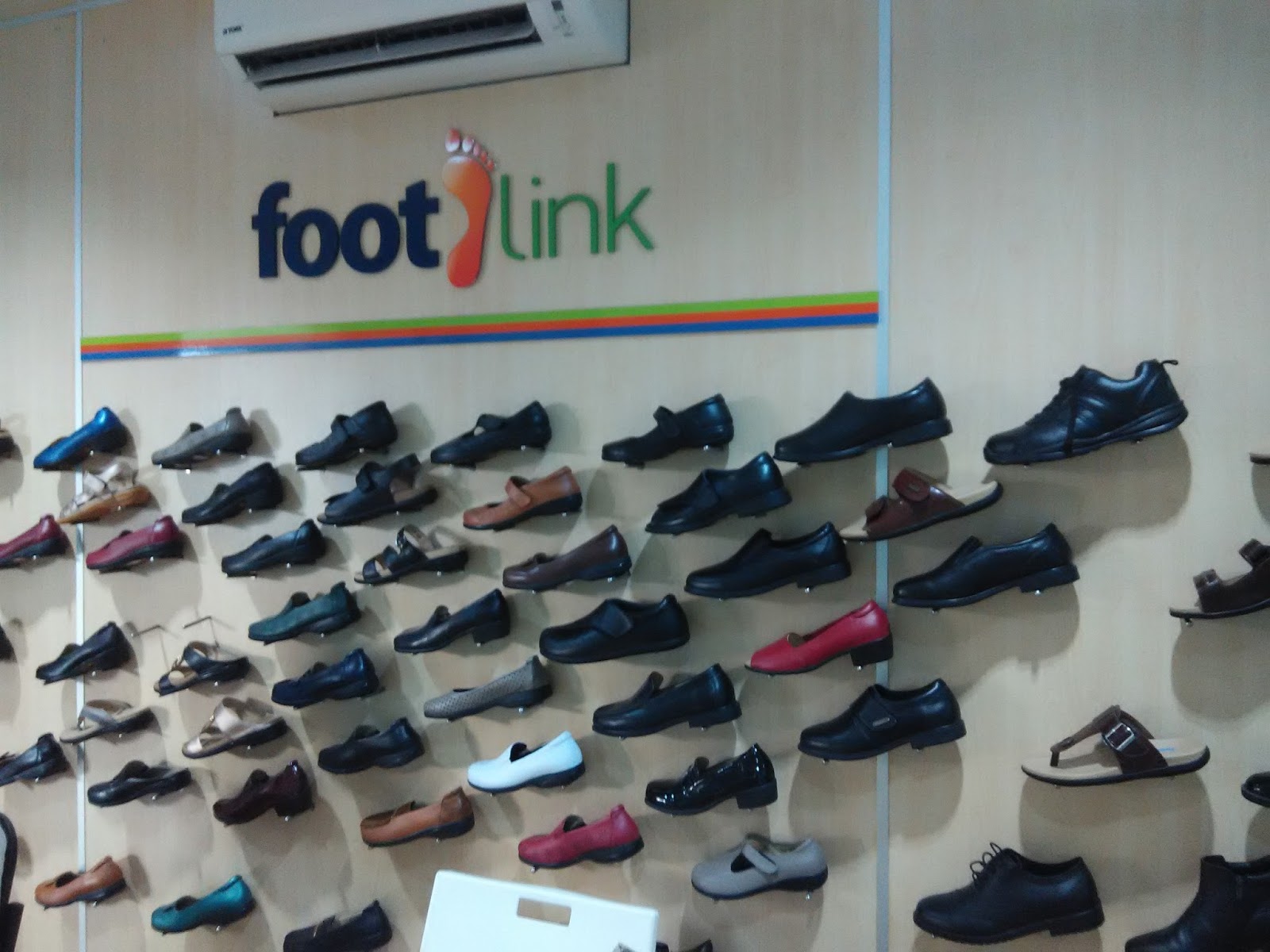 Footlink, the healthy footwear for all walks of life