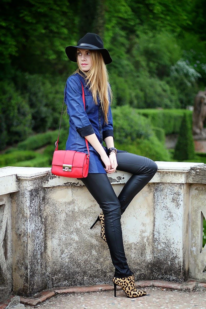 Red Crossbody Bag Outfit