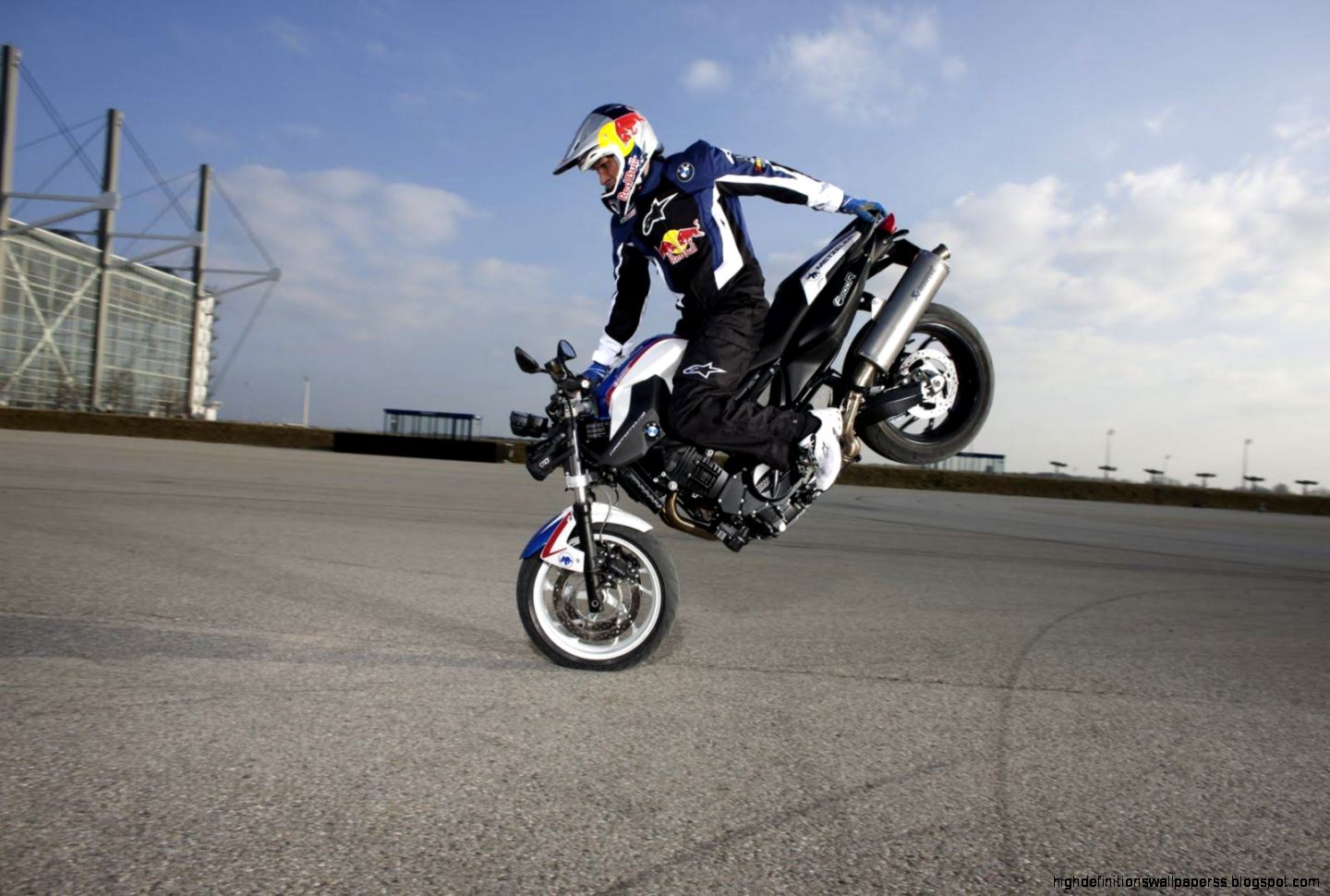 Fullscreen High Definition Stunt Bike Wallpaper   WallHornet