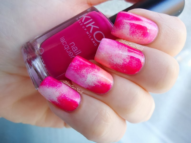 Silvia Lace Nails: Random pink sponging nail art