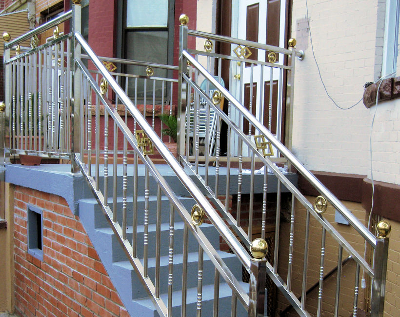 railing tangga stainless