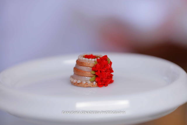 Worlds Smallest Wedding Cake Worlds Smallest Wedding Cake