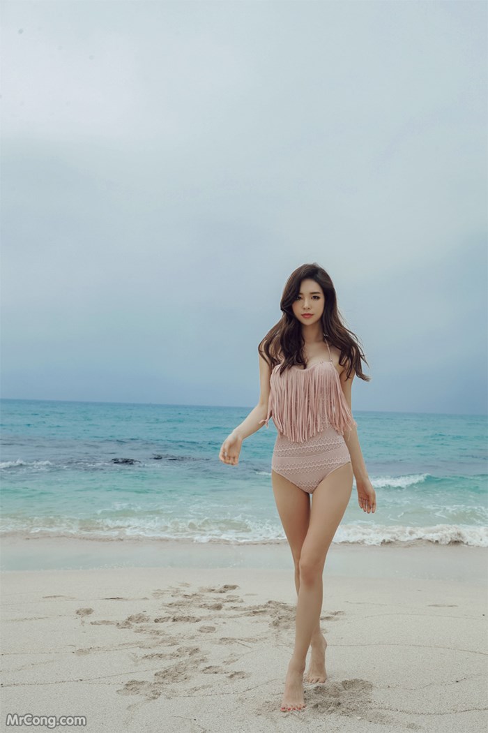 Beautiful Park Da Hyun in sexy lingerie fashion bikini, April 2017 (220 photos) photo 5-0