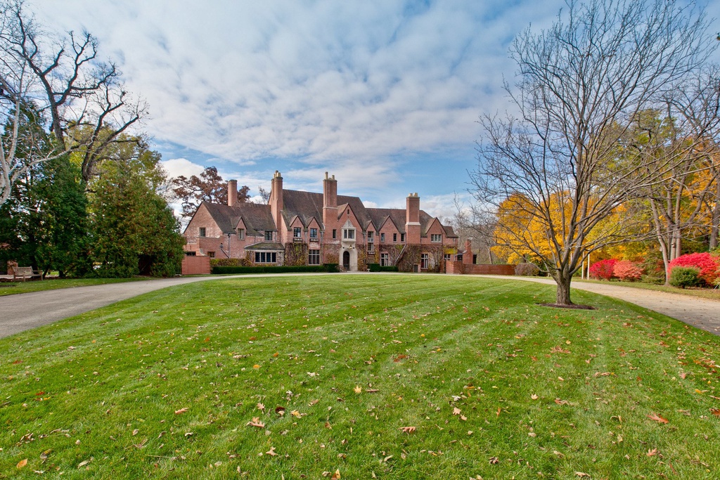 Sweet House Dreams Whitehall Manor, 1925 English Country Mansion in