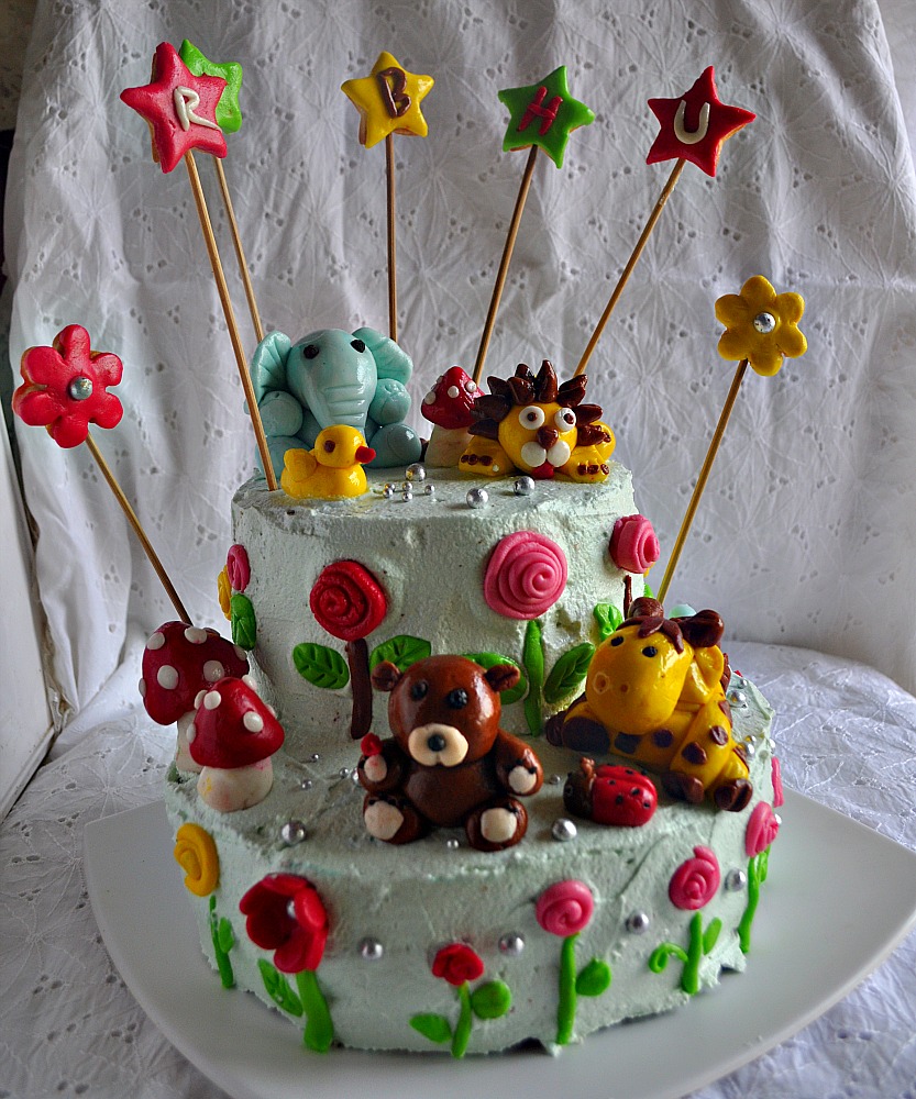 833px x 1000px - 2 Tiered Jungle Cake with Fondant animals and Swiss Meringue Butter cream:  All Homemade for the Sonny Boy - A Homemaker's Diary