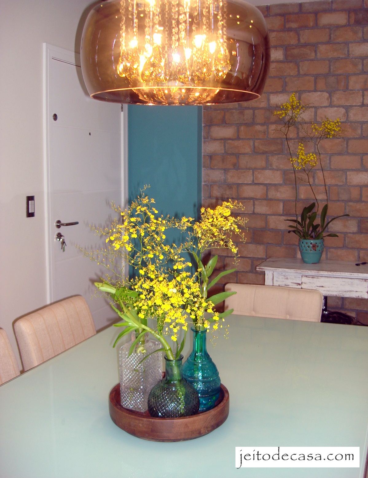 Orquídeas na sala de jantar... - Jeito de Casa - Blog de Decoração e  Arquitetura