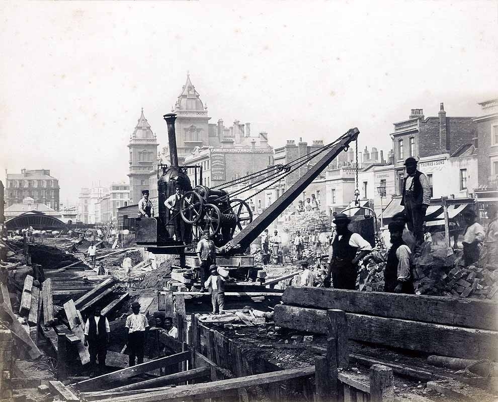 15 Amazing Vintage Photos of the London Underground Being Built