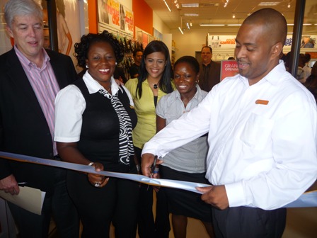 Jamaicans happy to 'Payless'