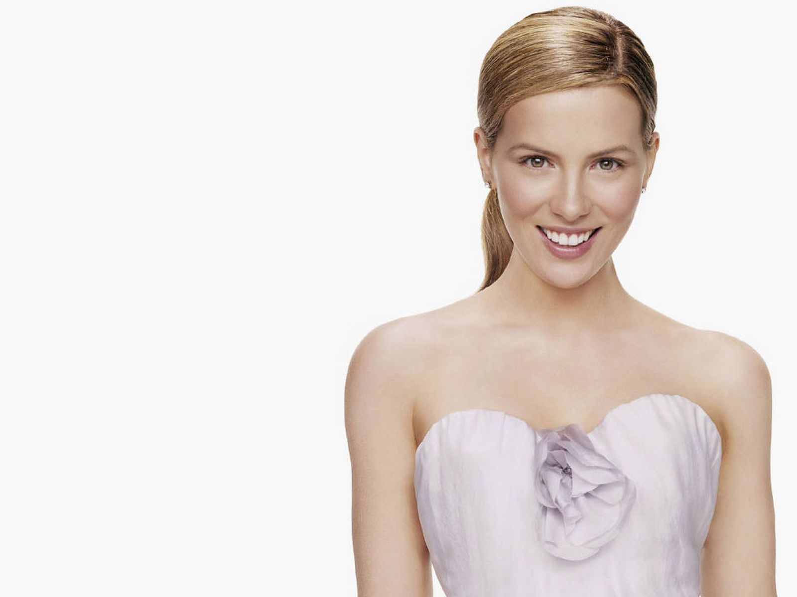 кейт раворт. кейт бекинсейл 2023. кейт уинслет фотосессии. кейт бекинсейл в молодости фигура. кейт миддлтон без макияжа.