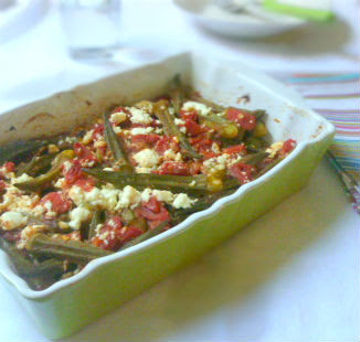 bamies al forno con feta