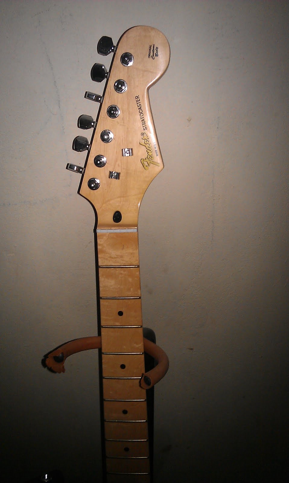 2011 Honda Civic For Sale >> I sell stuff: FAKE Fender Stratocaster for sale - SOLD 2011 Honda Civic For Sale >> I sell stuff: FAKE Fender Stratocaster for sale - SOLD