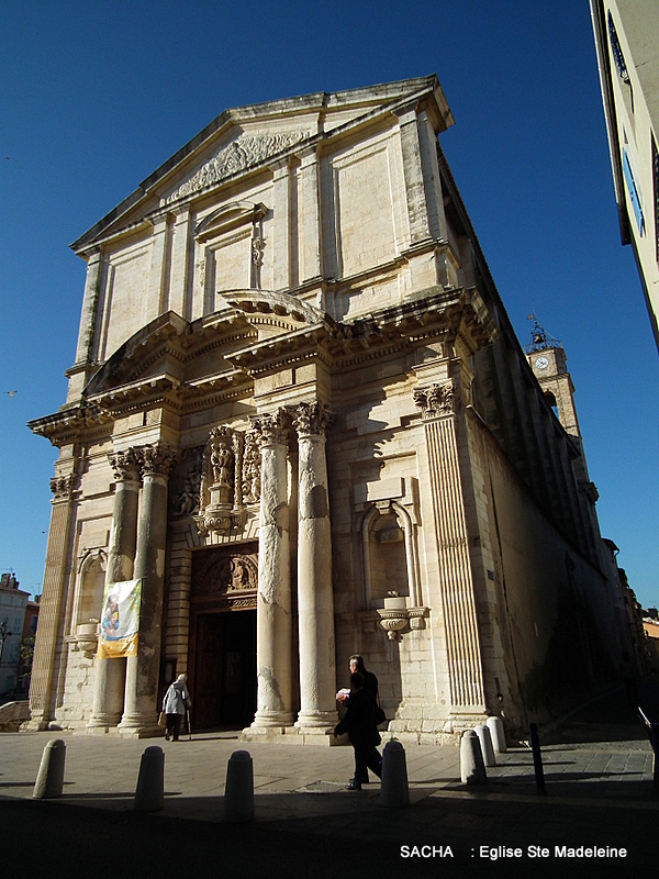 Un jour....Une photo ! Eglise Sainte Madeleine de l' île de Martigues