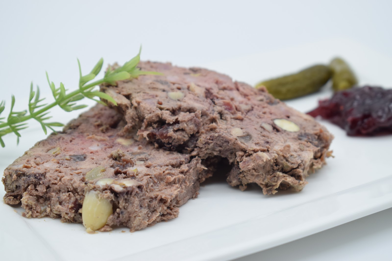 Terrine van fazant met noten en gedroogd fruit Terrine of pheasant