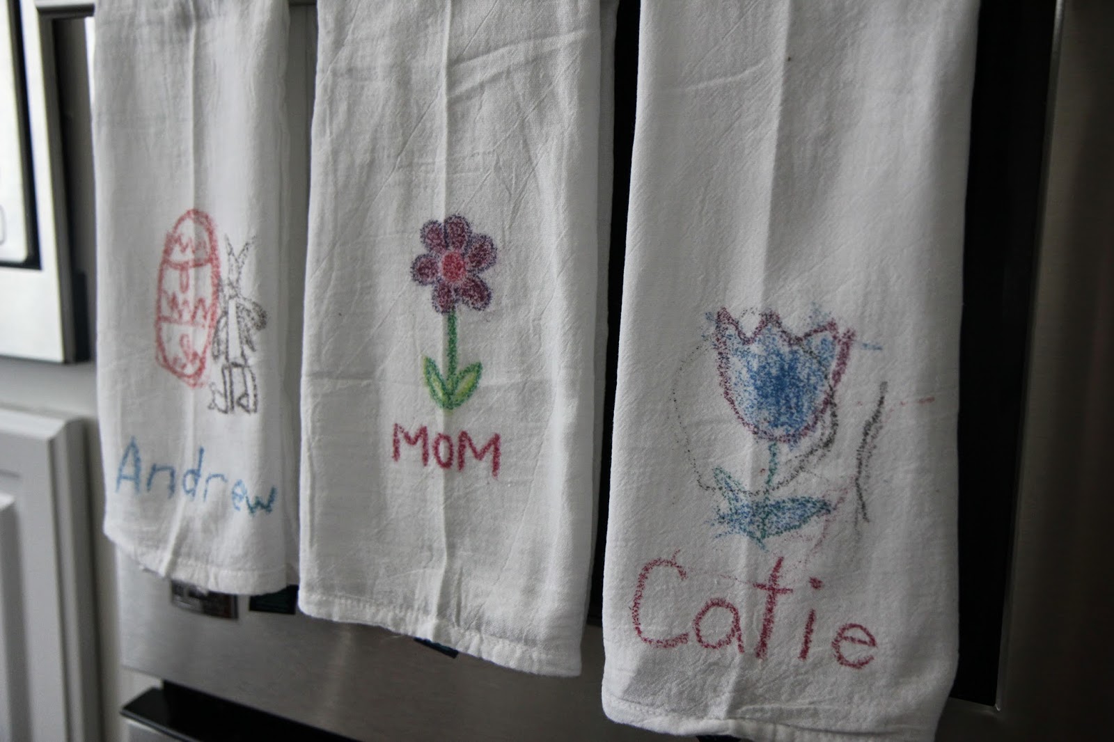 Toddler Approved! Homemade Gifts Kids Can Make Sandpaper Printed Towels