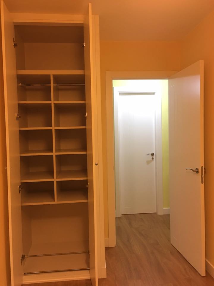 Karpinteria - Puertas, Armarios y Tarimas.: Interiores de armarios a