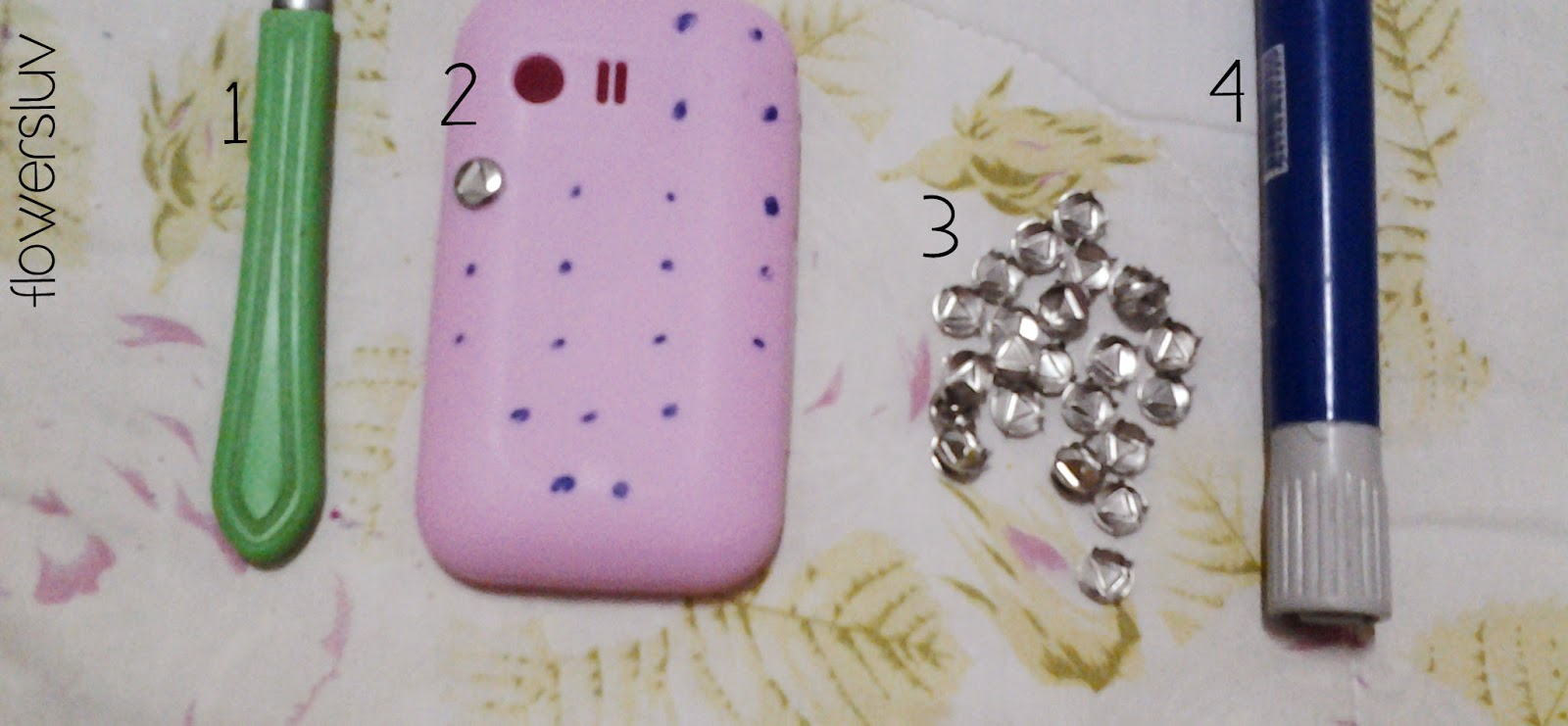 Tendenciadas: Eu mesma que fiz: capinha com tachinhas para celular