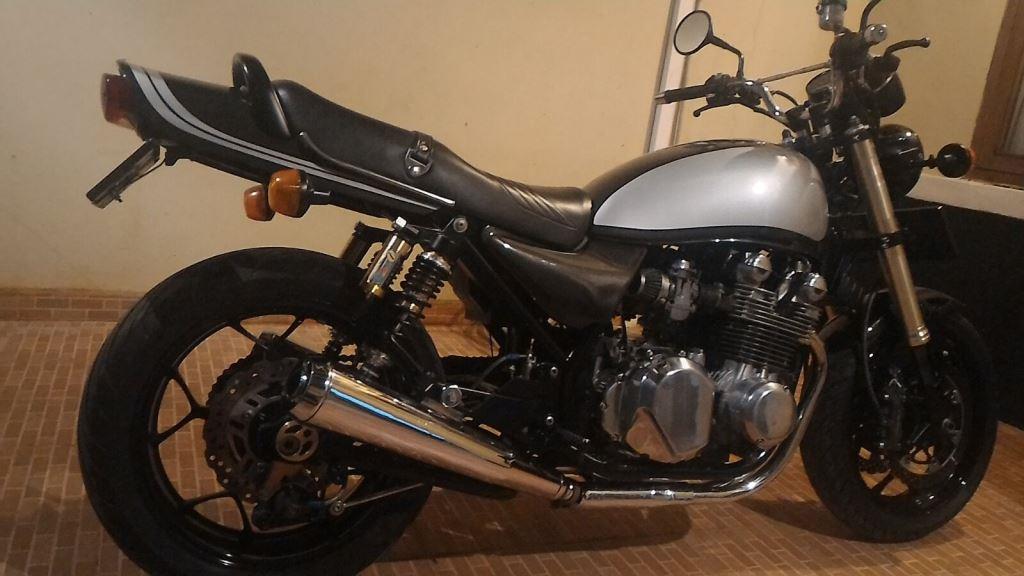 lapak moge seken kawasaki zephyr 750 1997 jakarta lapak moge seken kawasaki zephyr 750 1997 jakarta