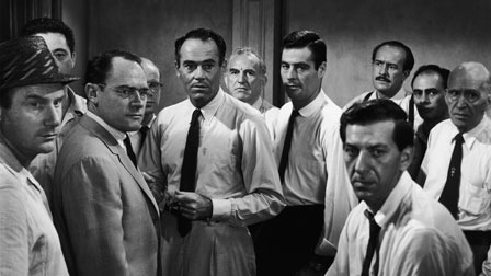 Fotograma de la película: 12 hombres sin piedad, en el centro, Henry Fonda