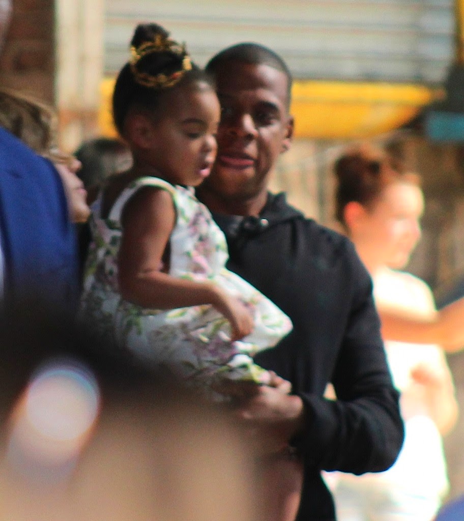 Welcome to DAFEMORITZ BLOG: Beyonce,JayZ and Blue Ivy 