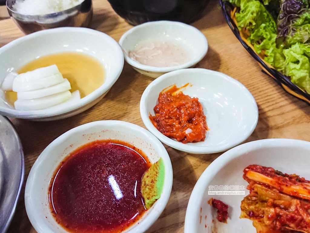 釜山必吃美食,雙胞胎豬肉湯飯,釜山好吃,大淵站美食