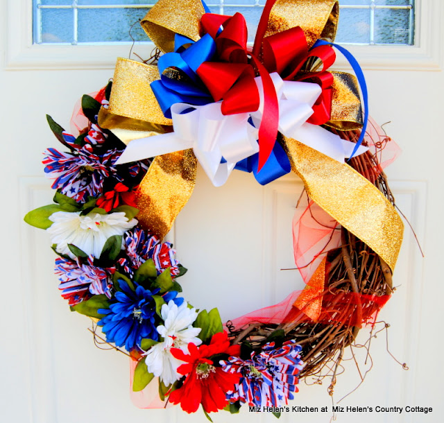 Patriotic Door Wreath at Miz Helen's Country Cottage
