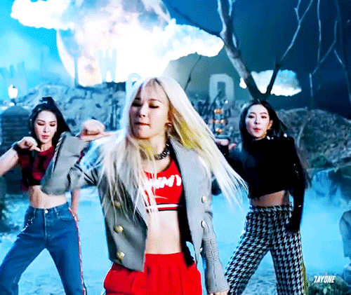 레드벨벳 슬기가 컨셉만을 위해 머릿결 포기해가며 했다는 머리.jpgif | 인스티즈