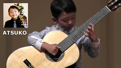 Atsuko pequeno gênio violão