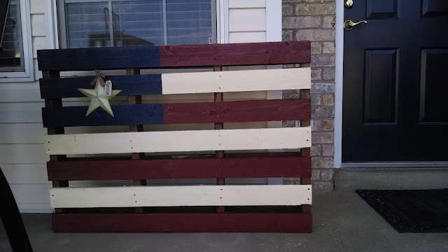 Distressed Pallet Flag