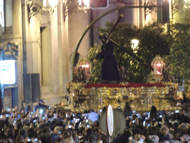 Fotos de las procesiones de este jueves Santo