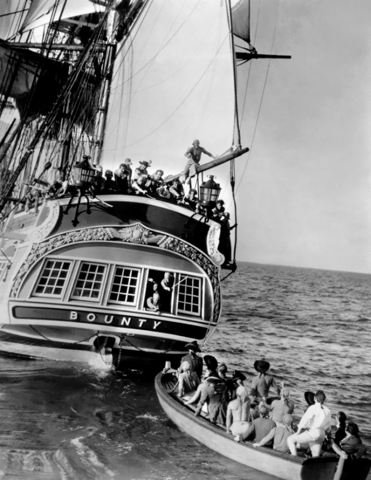 MI ENCICLOPEDIA DE CINE 1935 La tragedia de La Bounty Mutiny on the Bounty Carteles