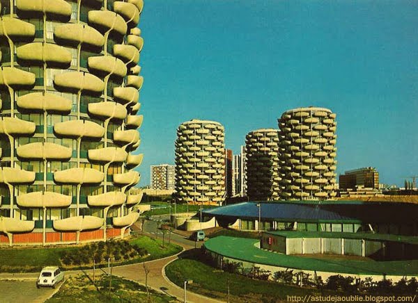 Créteil - Les Choux - Dalhia - Epis de maïs - Maisons-fleurs Architecte: Gérard Grandval Construction: 1969 à 1974.
