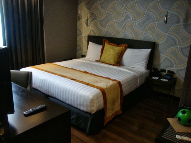 F1 Hotel Manila Fort Suite