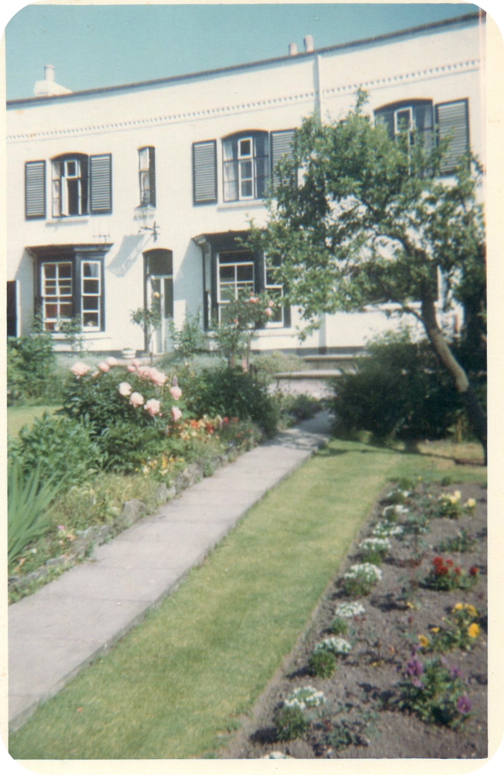 Vintage Vixen Our House (In The Middle Of Our Street)