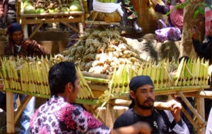 Budaya Lokal Dan Islam Di Kabupaten Kudus