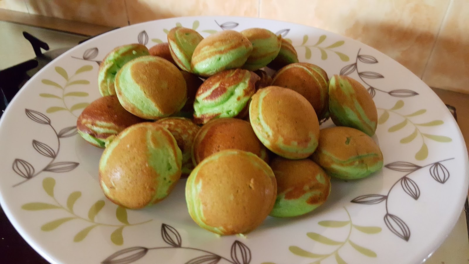 ZULFAZA LOVES COOKING: Pandan Kaya Ball